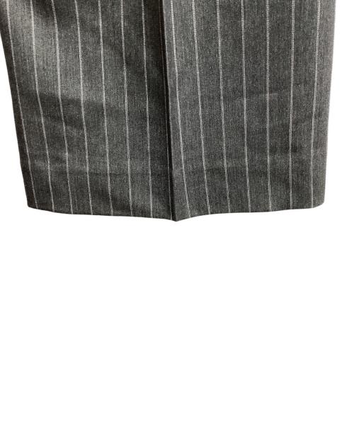 SHIKITARI（シキタリ）SHIKITARI (シキタリ) STRIPE FLARE SLACKS グレー×ホワイト サイズ:-の古着・服飾アイテム