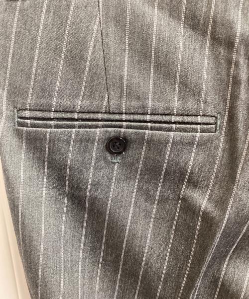 SHIKITARI（シキタリ）SHIKITARI (シキタリ) STRIPE FLARE SLACKS グレー×ホワイト サイズ:-の古着・服飾アイテム