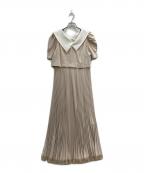 HER LIP TOハーリップトゥ）の古着「Butterfly Collar Pleated Dress」｜ベージュ
