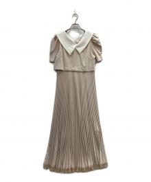 HER LIP TO（ハーリップトゥ）の古着「Butterfly Collar Pleated Dress」｜ベージュ