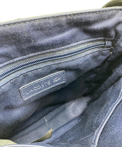 LACOSTE（ラコステ）LACOSTE (ラコステ) メンズクラシック スリムフラップサッチェルバッグ ブラックの古着・服飾アイテム