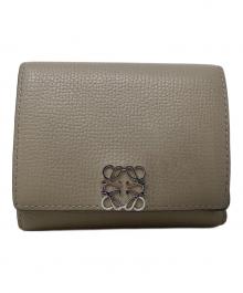 LOEWE（ロエベ）の古着「アナグラムトライフォールドウォレット　LOEWE（ロエベ）　C821TR2X02　412234」｜ベージュ