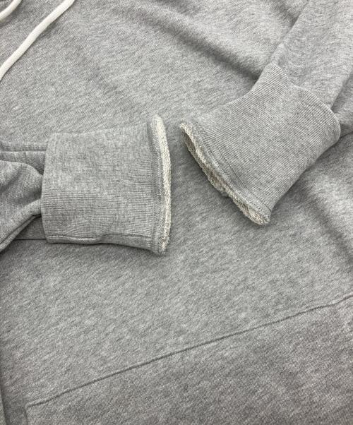 maison kitsune（メゾンキツネ）MAISON KITSUNE (メゾンキツネ) 	CHILLAX FOX PATCH CLASSIC HOODIE グレー サイズ:Mの古着・服飾アイテム