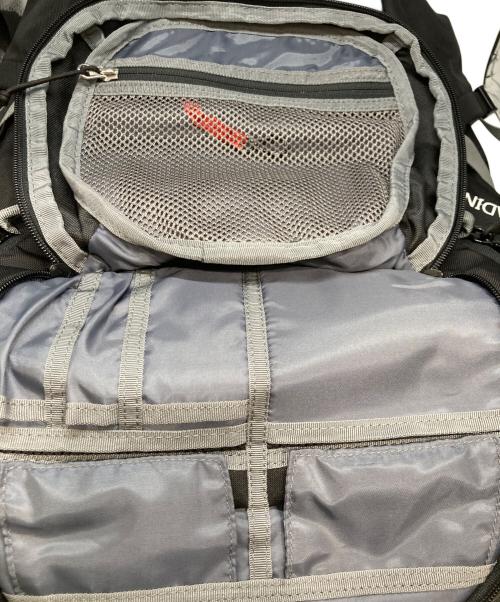 MOUNTAIN HARD WEAR（マウンテンハードウェア）MOUNTAIN HARD WEAR (マウンテンハードウェア) PALADIN V.5 グレー×ブラックの古着・服飾アイテム