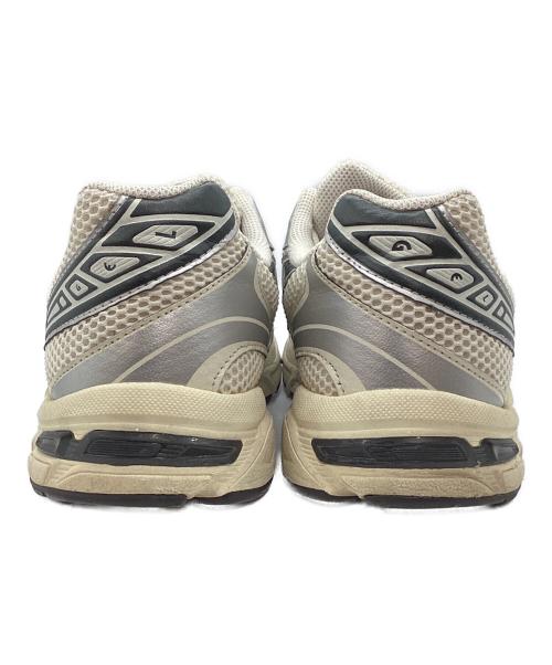 asics（アシックス）asics (アシックス) KITH (キス) Gel-1130 シルバー×ホワイト サイズ:27.5の古着・服飾アイテム