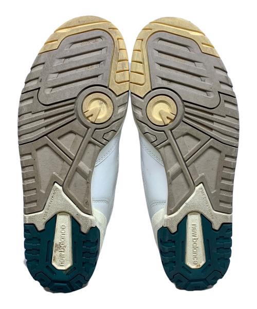NEW BALANCE（ニューバランス）NEW BALANCE (ニューバランス) Aime Leon Dore (エメ レオン ドレ) NEW BALANCE　Aime Leon Dore　ホワイト×グリーン　スニーカー ホワイト×グリーン サイズ:27.5㎝の古着・服飾アイテム