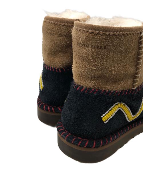 UGG（アグ）UGG (アグ) Denim Tears (デニムティアーズ) CLASSIC ONIA ブラック×ベージュ サイズ:28cmの古着・服飾アイテム