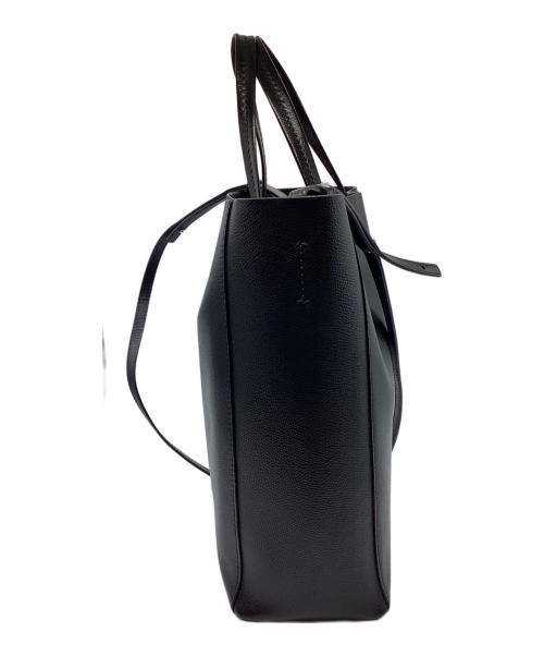 CELINE（セリーヌ）CELINE (セリーヌ) バーティカル カバ スモール ブラックの古着・服飾アイテム