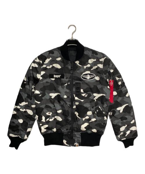 A BATHING APE（ア ベイシング エイプ）A BATHING APE (ア ベイシング エイプ) ALPHA INDUSTRIES (アルファインダストリーズ) Camo MA1 Bomber Jacket ブラック サイズ:Lの古着・服飾アイテム