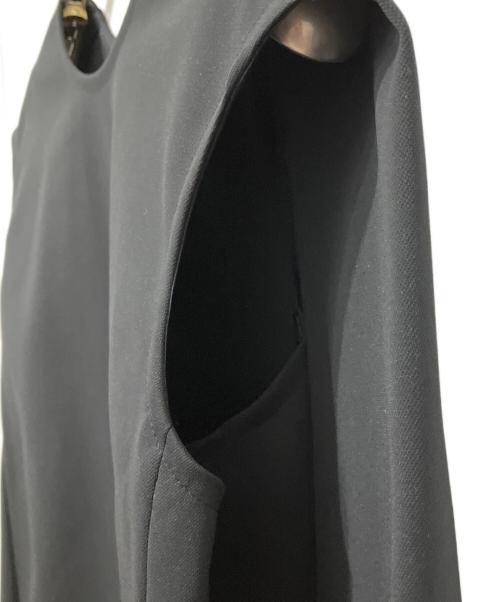 LE PHIL（ル フィル）LE PHIL (ル フィル) ハイストレッチダンボールプルオーバー ブラック サイズ:FREEの古着・服飾アイテム