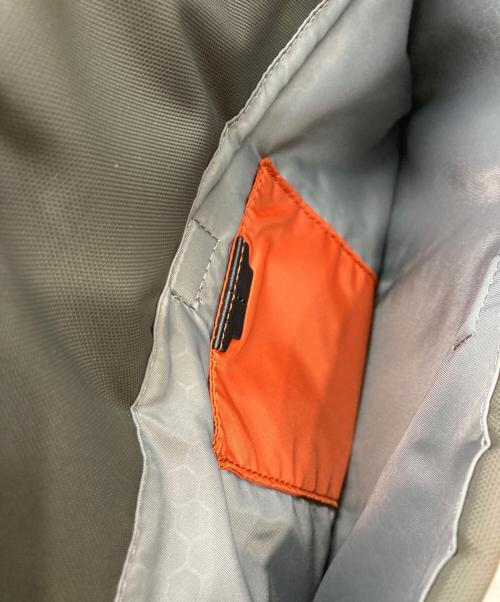 TUMI（トゥミ）TUMI (トゥミ) ショルダーバッグ グレーの古着・服飾アイテム