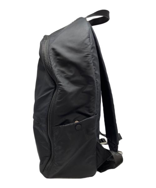 JJJJound（ジョウンド）JJJJound (ジョウンド) A.P.C. (アーペーセー) ナイロンリュック ブラックの古着・服飾アイテム
