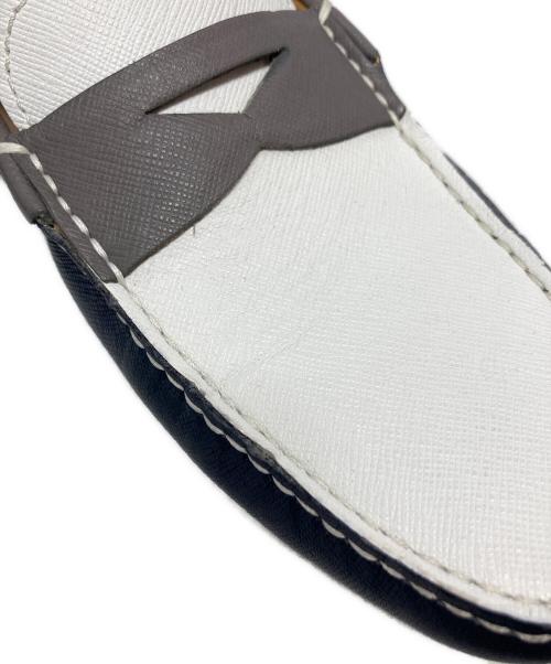 GIORGIO ARMANI（ジョルジョアルマーニ）GIORGIO ARMANI (ジョルジョアルマーニ) ドライビングシューズ/X2B004 ホワイト×ネイビー サイズ:6の古着・服飾アイテム