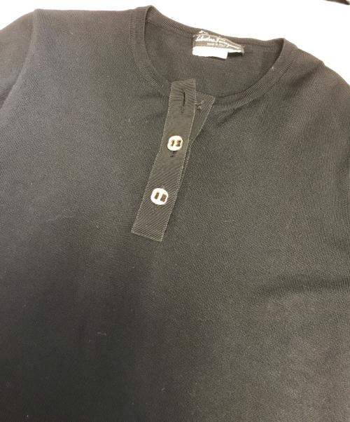 Salvatore Ferragamo（サルヴァトーレ フェラガモ）Salvatore Ferragamo (サルヴァトーレ フェラガモ) ヘンリーネックヴァラボタンニット ブラック サイズ:Mの古着・服飾アイテム