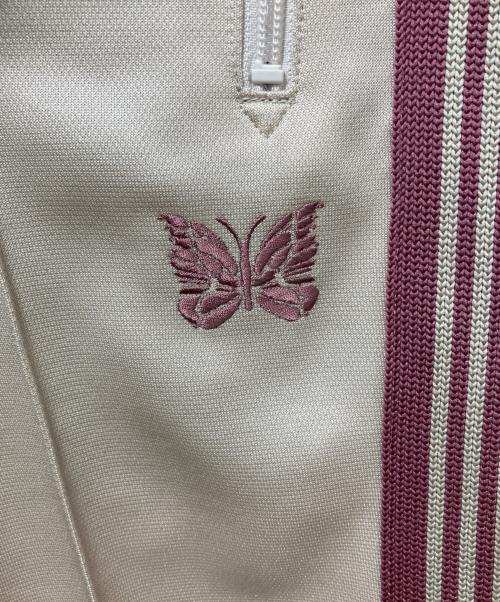 Needles（ニードルズ）Needles (ニードルズ) Narrow Track Pant ベージュ×ピンク サイズ:Mの古着・服飾アイテム