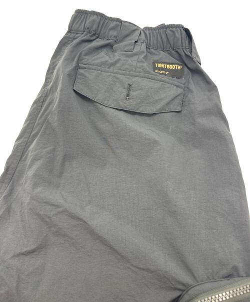 TIGHTBOOTH PRODUCTION（タイトブースプロダクション）TIGHTBOOTH PRODUCTION (タイトブースプロダクション) KILLER BONG (キラーボング) TBKB BALLOON CARGO PANTS ブラック サイズ:Mの古着・服飾アイテム