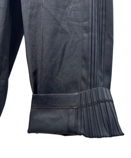 IM MEN（アイム メン）im MEN (アイム メン) AIR PLEATS TROUSERS　 ISSEY MIYAKE　LA43FF127 ブラック サイズ:2の古着・服飾アイテム
