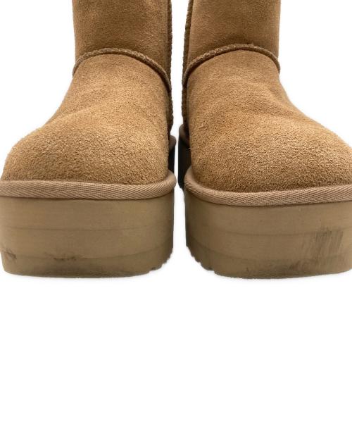 UGG（アグ）UGG (アグ) CLASSIC MINI PLATFORM ベージュ サイズ:25の古着・服飾アイテム