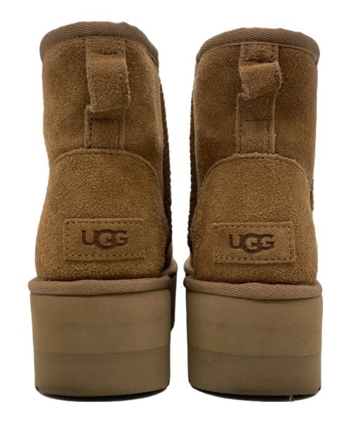 UGG（アグ）UGG (アグ) CLASSIC MINI PLATFORM ベージュ サイズ:25の古着・服飾アイテム