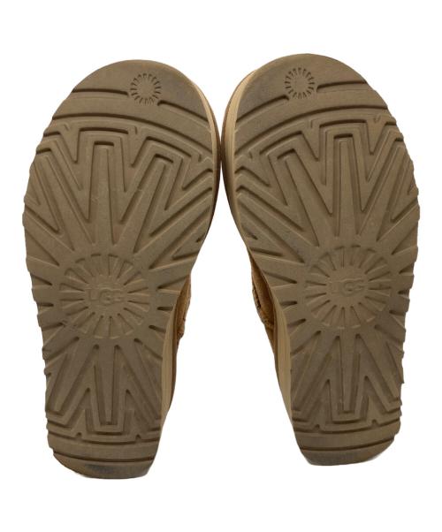 UGG（アグ）UGG (アグ) CLASSIC MINI PLATFORM ベージュ サイズ:25の古着・服飾アイテム