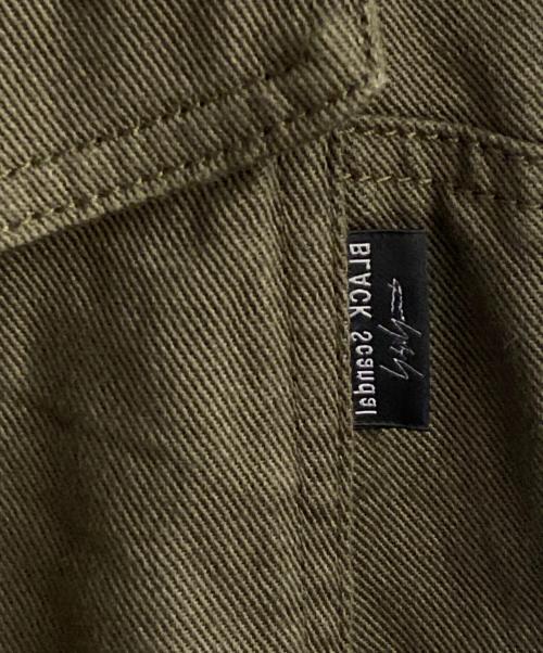 BLACK Scandal Yohji Yamamoto（ブラックスキャンダルヨウジヤマモト）BLACK Scandal Yohji Yamamoto (ブラックスキャンダルヨウジヤマモト) KATSURAGI NO TUCK WORK PANTS グリーン サイズ:2の古着・服飾アイテム