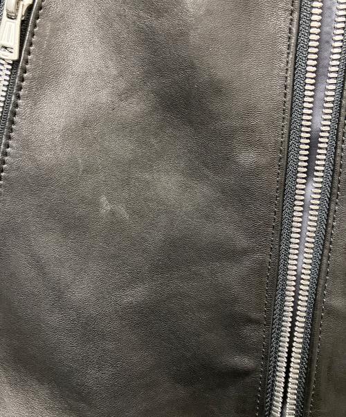 TOMORROW LAND（トゥモローランド）TOMORROW LAND (トゥモローランド) セミベジタブルラム シングルライダースジャケット ブラック サイズ:XSの古着・服飾アイテム