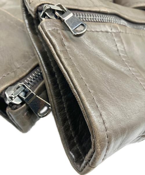 EMMETI（エンメティ）EMMETI (エンメティ) ラムスキンダブルライダースジャケット ブラウン サイズ:42の古着・服飾アイテム