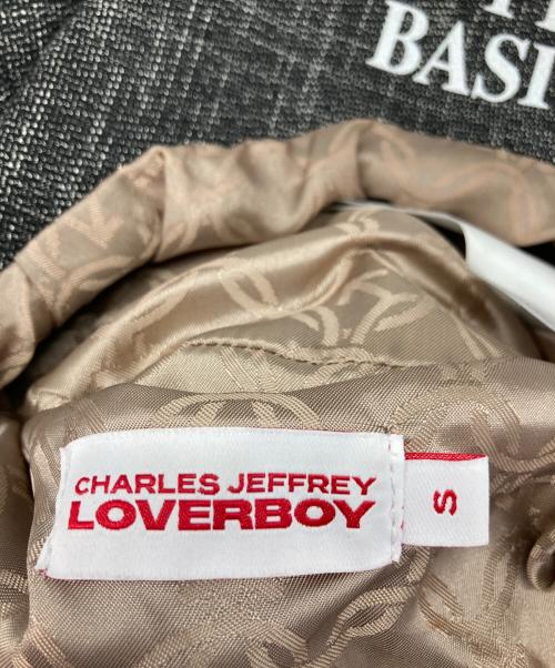 CHARLES JEFFREY LOVERBOY（チャールズ ジェフリー ラバーボーイ）CHARLES JEFFREY LOVERBOY (チャールズ ジェフリー ラバーボーイ) BAKER BOY HAT/ベイカーボーイハット グレー 未使用品の古着・服飾アイテム