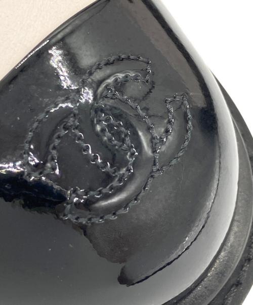 CHANEL（シャネル）CHANEL (シャネル) チェルシーブーツ ホワイト×ブラック サイズ:38の古着・服飾アイテム