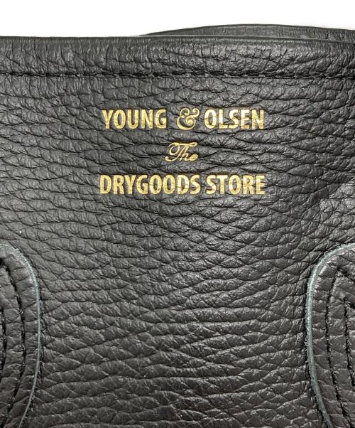 YOUNG & OLSEN The DRYGOODS STORE（ヤングアンドオルセン ザ ドライグッズストア）YOUNG & OLSEN The DRYGOODS STORE (ヤングアンドオルセン ザ ドライグッズストア) EMBOSSED LEATHER TOTE M ブラックの古着・服飾アイテム