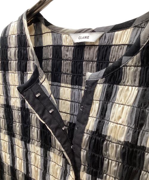 CLANE（クラネ）CLANE (クラネ) SHIRRING DESIGN BLOUSE ブラック サイズ:Mの古着・服飾アイテム