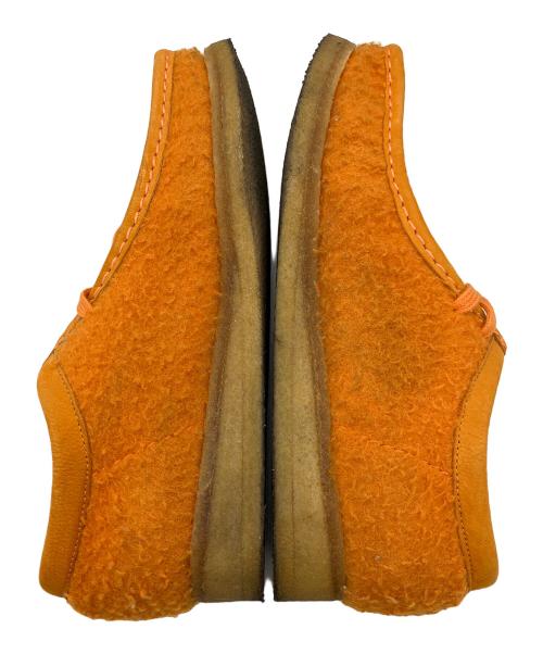 CLARKS ORIGINALS（クラークス オリジナルズ）CLARKS ORIGINALS (クラークス オリジナルズ) Aime Leon Dore (エメレオンドレ) ワラビーブーツ オレンジ サイズ:26の古着・服飾アイテム