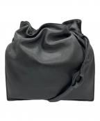 LOEWEロエベ）の古着「ナッパレザー巾着ショルダーバッグ」｜ブラック