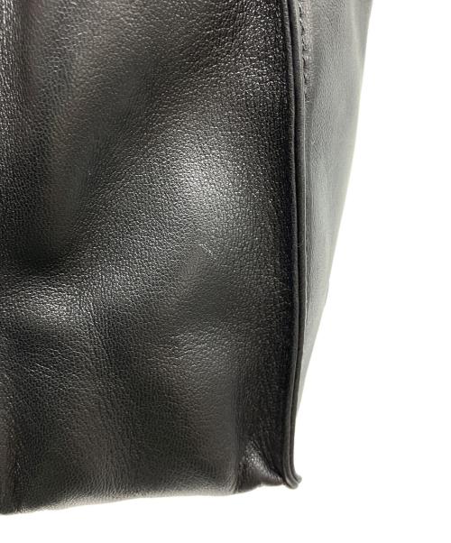 LOEWE（ロエベ）LOEWE (ロエベ) ナッパレザー巾着ショルダーバッグ ブラックの古着・服飾アイテム