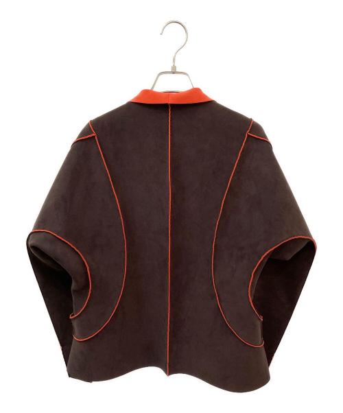 ISSEY MIYAKE（イッセイミヤケ）ISSEY MIYAKE (イッセイミヤケ) スウェード調カーブ切替リバーシブルショートコート ブラウン×レッド サイズ:2の古着・服飾アイテム