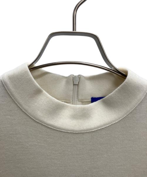 BLUE LABEL CRESTBRIDGE（ブルーレーベルクレストブリッジ）BLUE LABEL CRESTBRIDGE (ブルーレーベルクレストブリッジ) ニットワンピース ベージュ サイズ:38 未使用品の古着・服飾アイテム