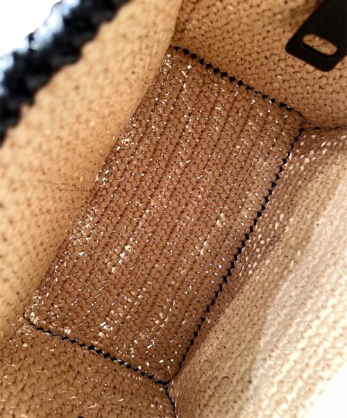 Valextra（ヴァレクストラ）Valextra (ヴァレクストラ) バケットバッグ マイクロ ラフィア ナチュラル×ブラックの古着・服飾アイテム