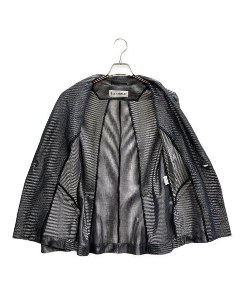 ISSEY MIYAKE（イッセイミヤケ）ISSEY MIYAKE (イッセイミヤケ) ストライプテーラードジャケット ネイビー サイズ:3の古着・服飾アイテム