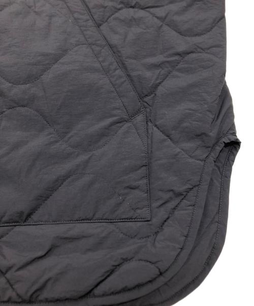 Hakuu（ハク）Hakuu (ハク) QUILT JK WITH DOWN HOODブルゾン//ダウンジャケット  グレー サイズ:Sの古着・服飾アイテム