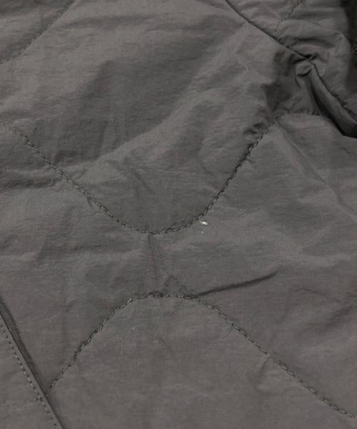 Hakuu（ハク）Hakuu (ハク) QUILT JK WITH DOWN HOODブルゾン//ダウンジャケット  グレー サイズ:Sの古着・服飾アイテム