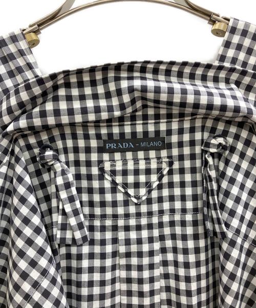 PRADA（プラダ）PRADA (プラダ) ギンガムチェックオフショルダーワンピース ブラック×ホワイト サイズ:36の古着・服飾アイテム