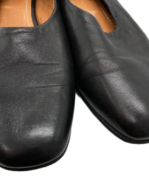 J&M DAVIDSON（ジェイ＆エム デヴィッドソン）J&M DAVIDSON (ジェイ＆エム デヴィッドソン) フラットパンプス ブラック サイズ:36の古着・服飾アイテム