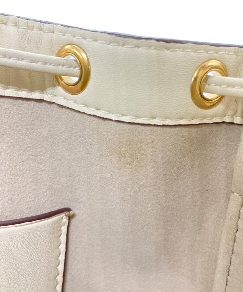 TORY BURCH（トリーバーチ）TORY BURCH (トリーバーチ) T MONOGRAM JACQUARD BUCKET BAG ベージュの古着・服飾アイテム