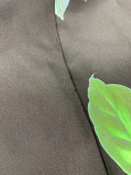 CABAN（キャバン）CABAN (キャバン) シルクGreen Showerプリントキャミソールワンピース ブラック サイズ:Fの古着・服飾アイテム