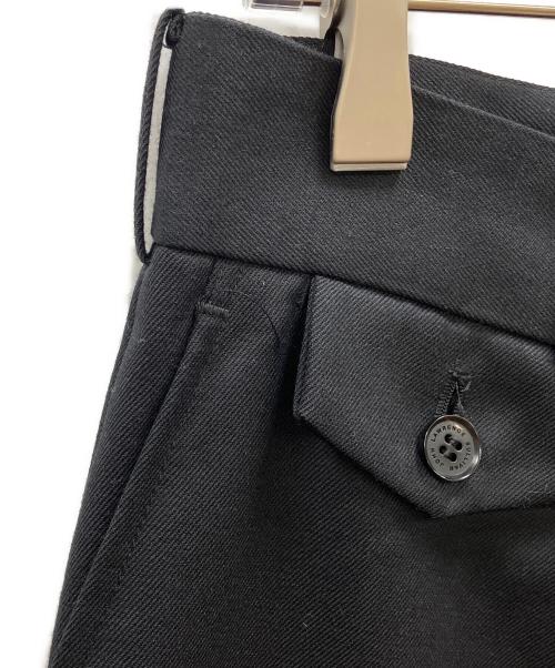 JOHN LAWRENCE SULLIVAN（ジョン ローレンス サリバン）JOHN LAWRENCE SULLIVAN (ジョン ローレンス サリバン) WOOL GABARDINE FOLDED WIDE TROUSERS ブラック サイズ:46の古着・服飾アイテム