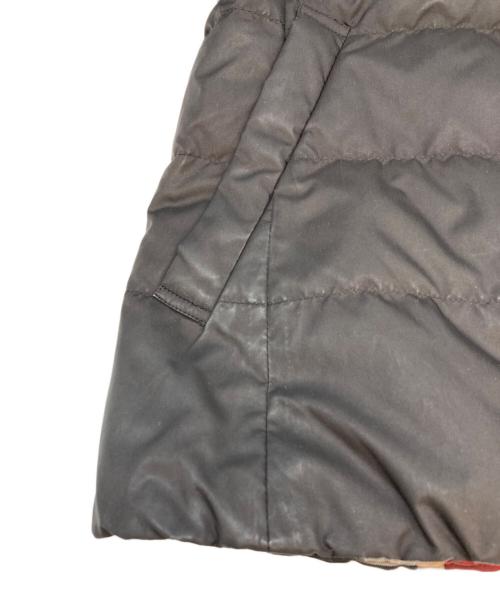 BLUE LABEL CRESTBRIDGE（ブルーレーベルクレストブリッジ）BLUE LABEL CRESTBRIDGE (ブルーレーベルクレストブリッジ) リバーシブルダウンジャケット ブラック サイズ:SIZE 38の古着・服飾アイテム