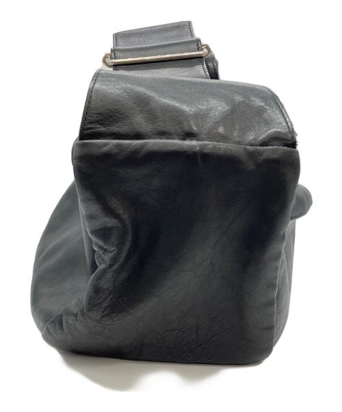 Y's（ワイズ）Y's (ワイズ) SEMI GLOSS SOFT LEATHER LEATHER BODY BAG ブラックの古着・服飾アイテム