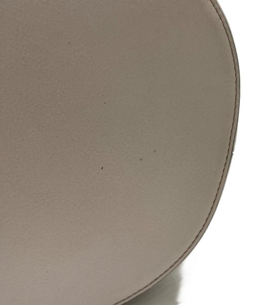 J&M DAVIDSON（ジェイ＆エム デヴィッドソン）J&M DAVIDSON (ジェイ＆エム デヴィッドソン) QUIVER BUCKET ショルダーバッグ ベージュの古着・服飾アイテム