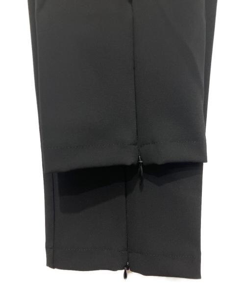 COGTHEBIGSMOKE（コグザビッグスモーク）COGTHEBIGSMOKE (コグザビッグスモーク) スリット付きナローレッグパンツ ブラック サイズ:1 未使用品の古着・服飾アイテム