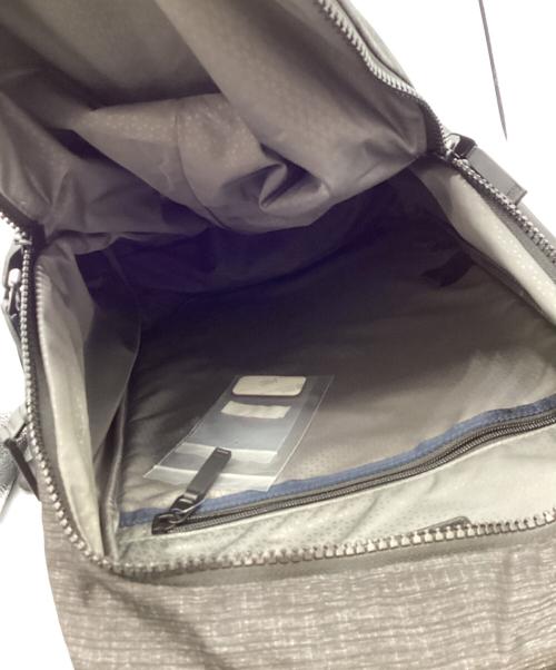 TUMI（トゥミ）TUMI (トゥミ) TAHOE フィンチ バックパック グレー×ブラックの古着・服飾アイテム
